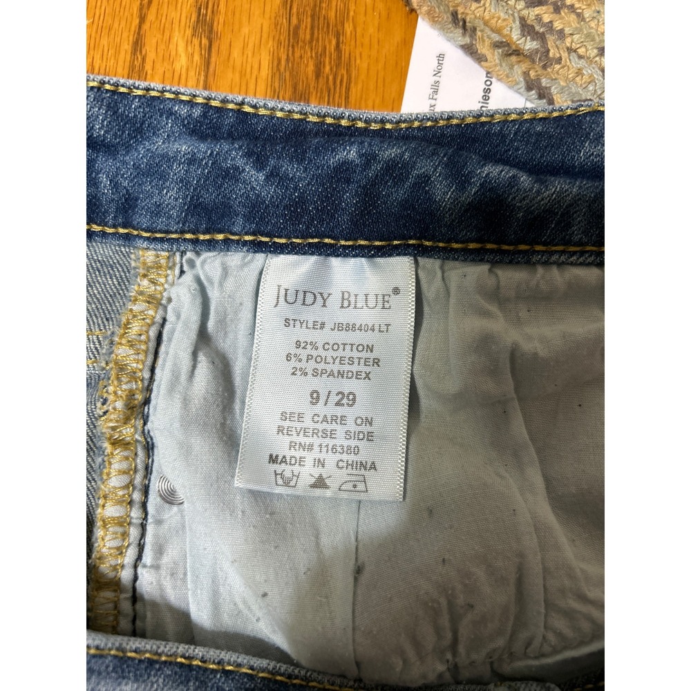 Judy Blue Distressed Boyfriend Jeans Medium Wash Size 9/29 JB88404 LT - Picture 8 of 8